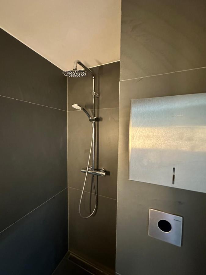 Apartment Am Schwedenplatz Вена Экстерьер фото