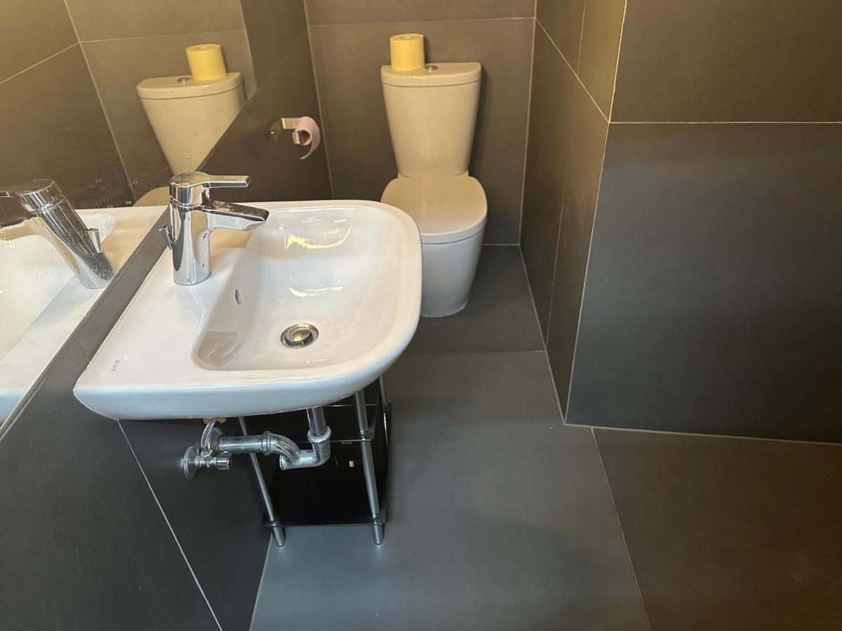 Apartment Am Schwedenplatz Вена Экстерьер фото