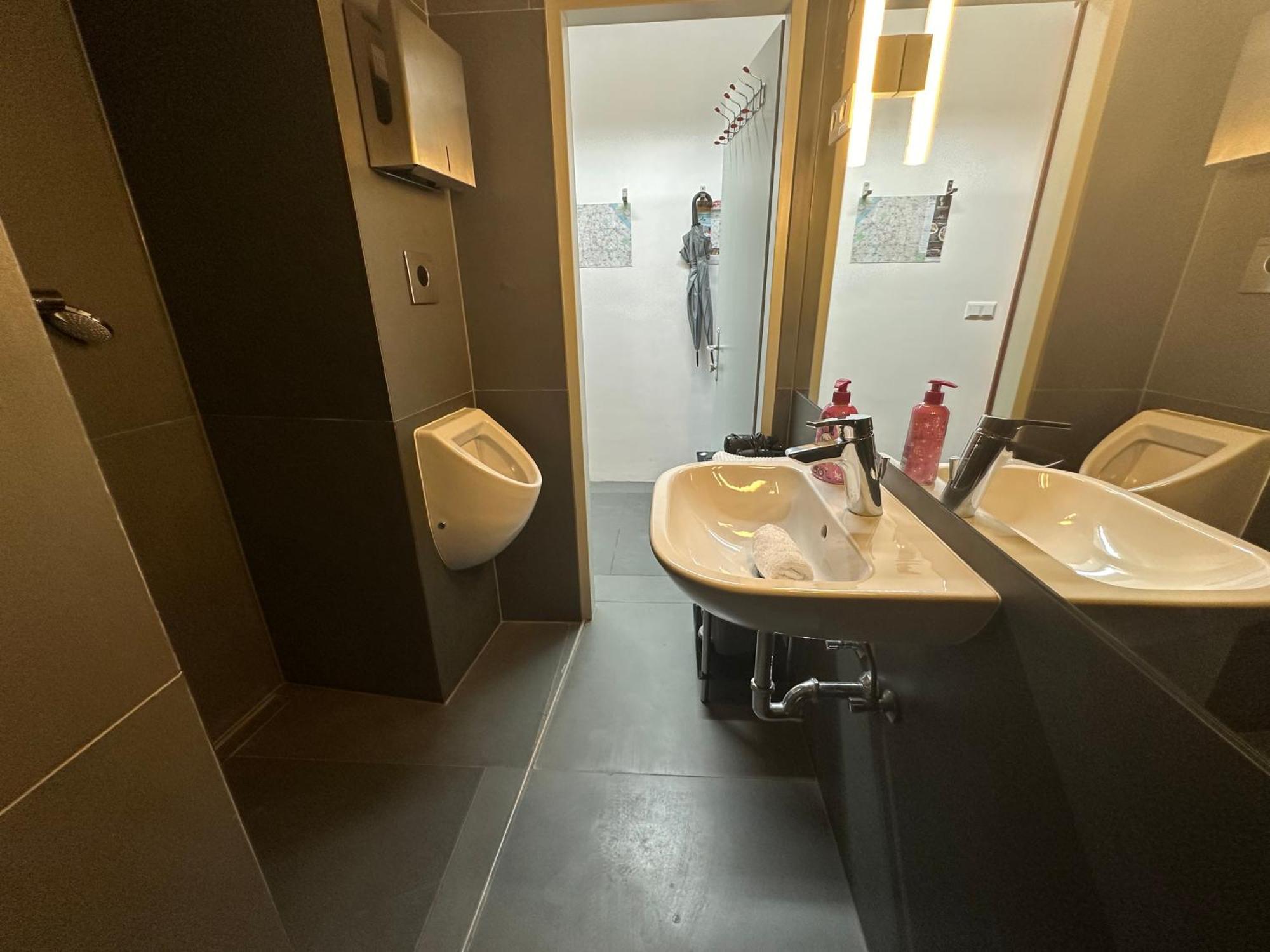 Apartment Am Schwedenplatz Вена Экстерьер фото